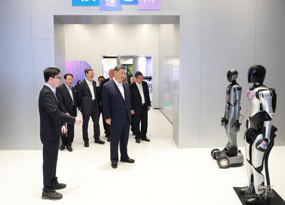 习近平总书记到上海调研，Bb艾弗森(ballbet贝博)代表具身智能行业汇报进展